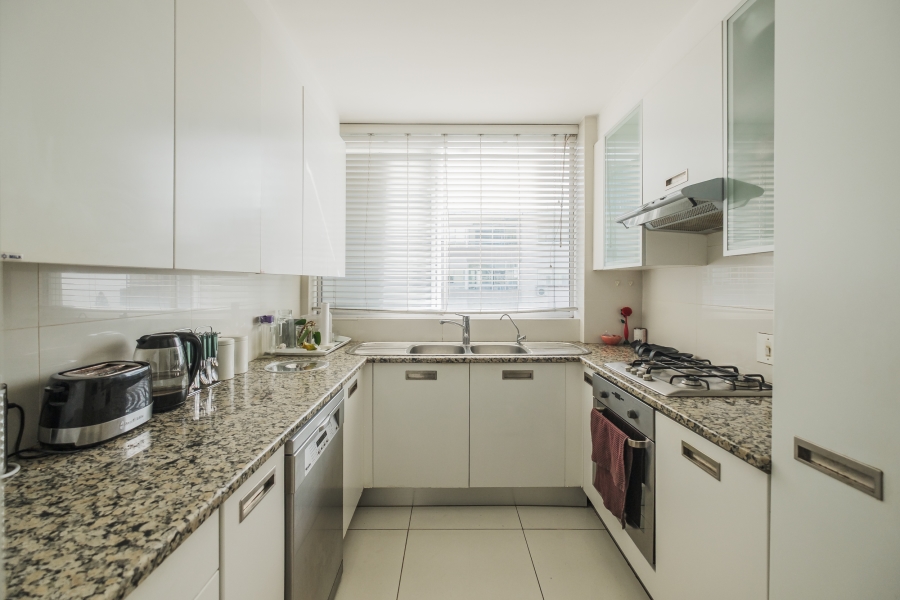 To Let 2 Bedroom Property for Rent in Three Anchor Bay Western Cape